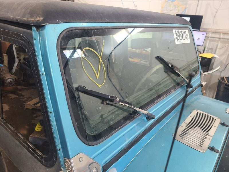 WRANGLER  1995 Windshield Frame        653057