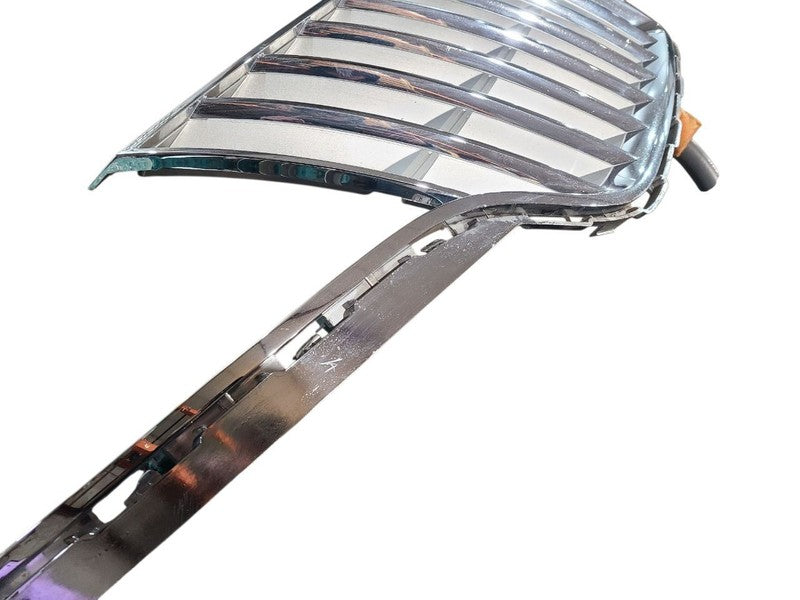 Grille Upper Assembly Includes Support Fits 10-12 MKT 643847