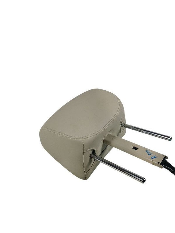 QX80      2015 Headrest 654146