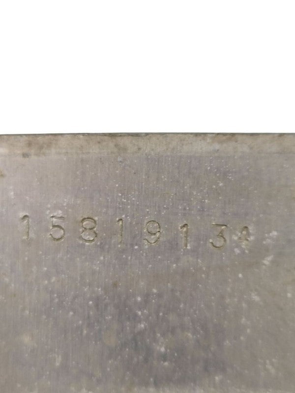 H3        2006 Engine Cover 645437