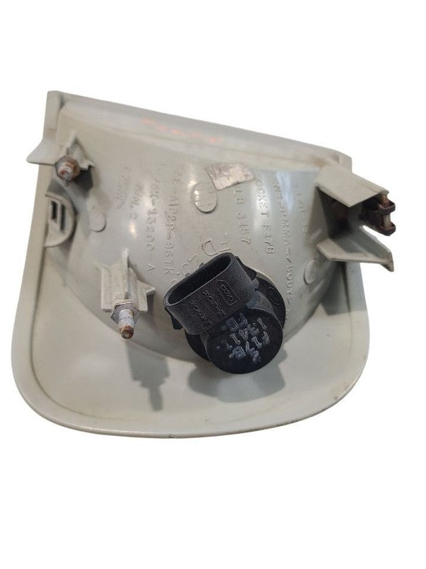 Passenger Corner/Park Light And Lightning Fits 97-03 FORD F150 PICKUP 