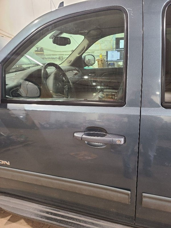 Driver Left Front Door Thru 11/14/10 Fits 07-11 AVALANCHE 1500 670109