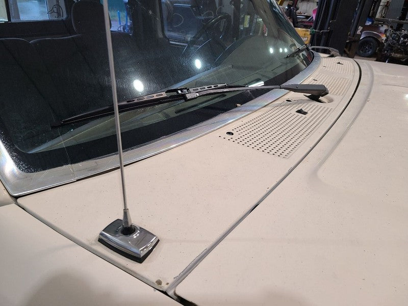 F150      1992 Cowl 678294