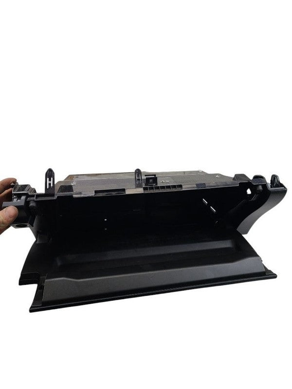 CT200H    2013 Glove Box 621295