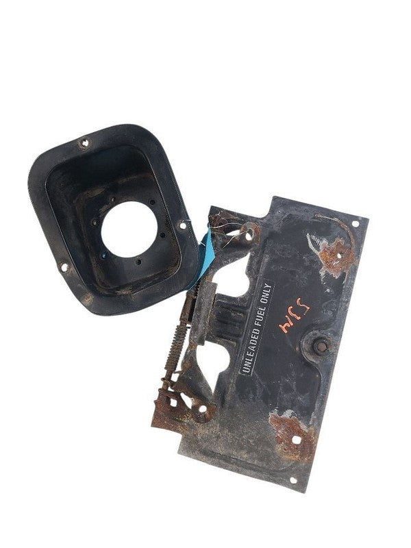 WRANGLER  1995 Fuel Filler Door 653043