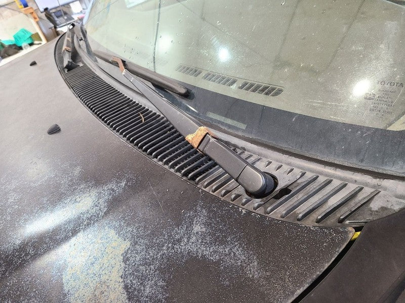 T100      1996 Cowl 676227