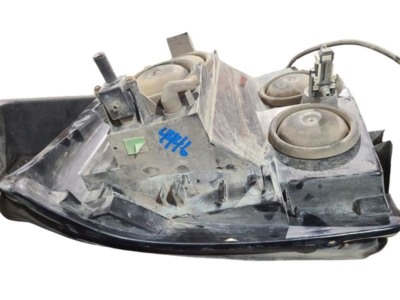 Passenger Right Headlight Fits 03-04 ESCALADE 566654