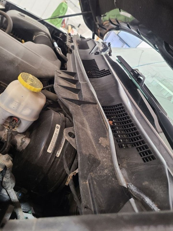RAM1500   2018 Cowl 668966