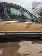 Passenger Right Front Door Electric Fits 95-96 CAPRICE 658380