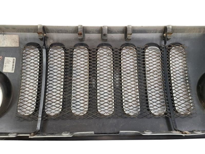 Grille VIN W 6th Digit Jk Body Fits 07-18 WRANGLER 604024