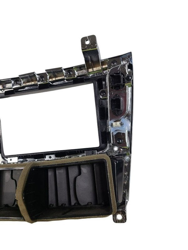 MKT       2012 Dash Bezel 645444