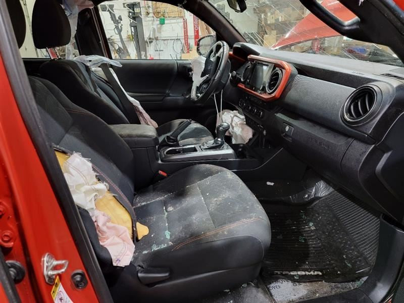 Camera/Projector Tailgate Mounted Fits 16-17 TACOMA 538969