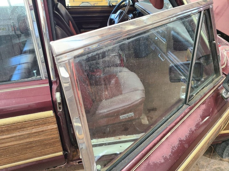 GRAND-WAG 1991 Door Moulding Front 678958