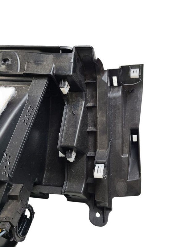 200       2015 Glove Box 644801