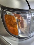 Passenger Corner/Park Light Park Lamp-turn Signal Fits 99-02 4 RUNNER 