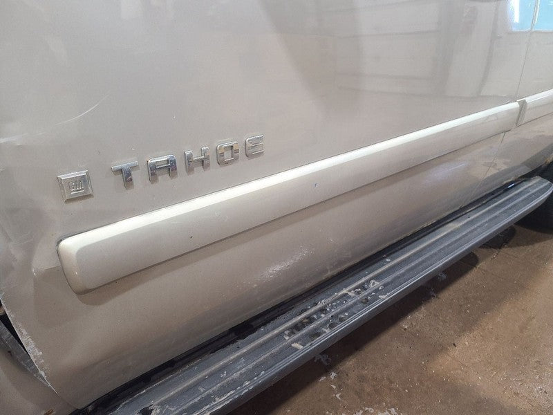 TAHOE     2007 Door Moulding Front 657869