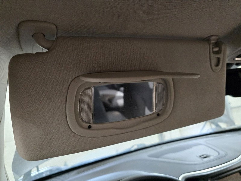 Driver Left Sun Visor Illuminated Fits 14-18 CHEROKEE 623416