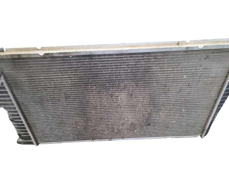 Radiator Fits 01-05 SIERRA 2500 PICKUP 633586