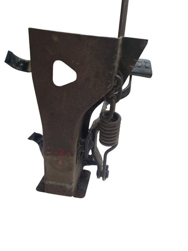 DART      1963 Pedal Brake/Clutch 671264