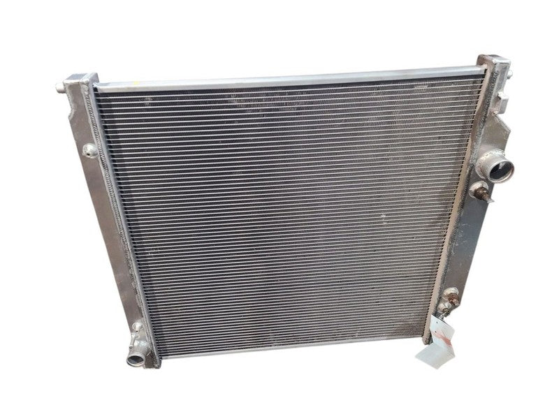 Radiator 8-366 Fits 05-07 FORD F250SD PICKUP 648327