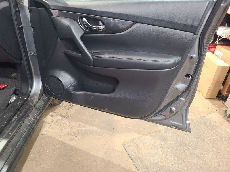 Passenger Right Front Door Electric Fits 14-20 ROGUE 668644