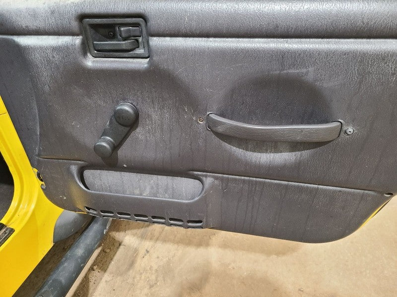 Passenger Right Front Door Full Door Fits 97-06 WRANGLER 672900