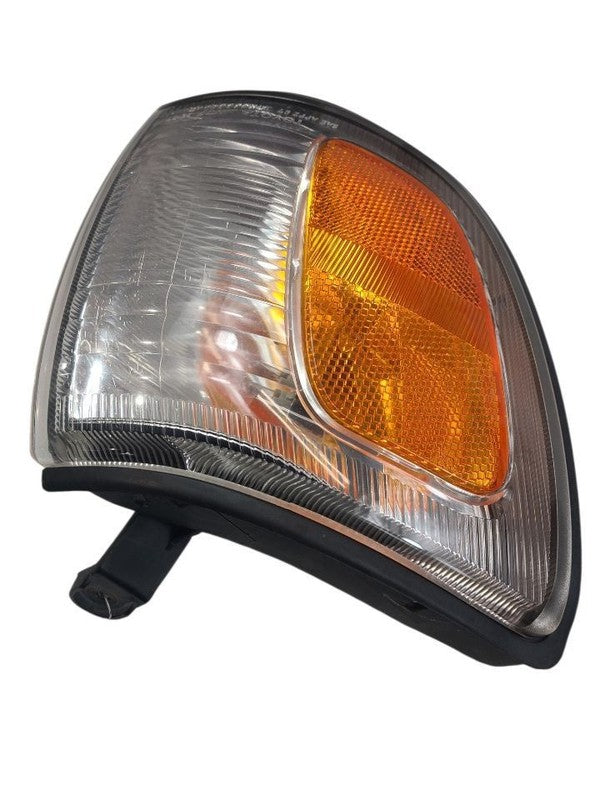 Passenger Corner/Park Light Park Lamp-turn Signal Fits 99-02 4 RUNNER 
