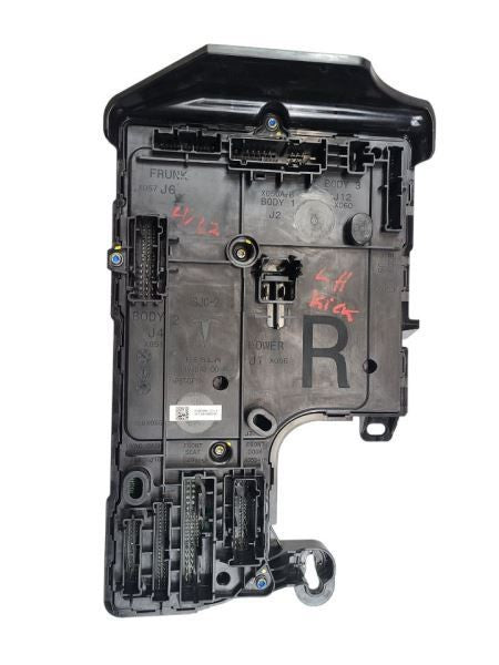 TESLA 3  2023 Right Side Voltage Regulator Module Chassis ECM 578437 1
