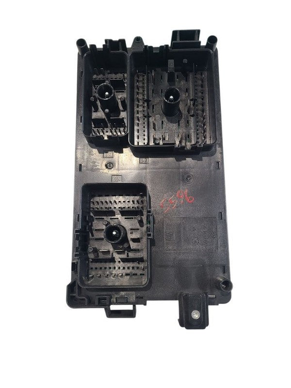 Fuse Box Engine VIN 3 8th Digit Opt Lfx Fits 12-15 CAMARO 671699