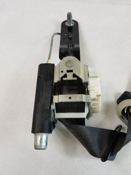 REAR YUKON     2007 2nd Row Passenger Side Retractor Seat Belt Rear 43