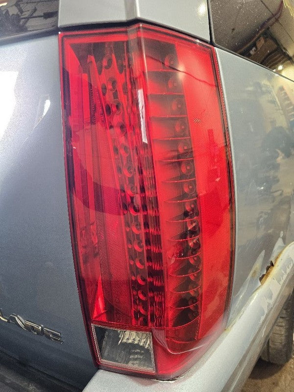 Passenger Tail Light Quarter Mounted Fits 07-14 ESCALADE 609297