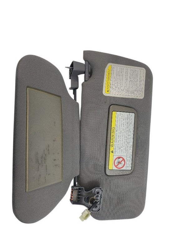 QX4       1999 Sun Visor 658278