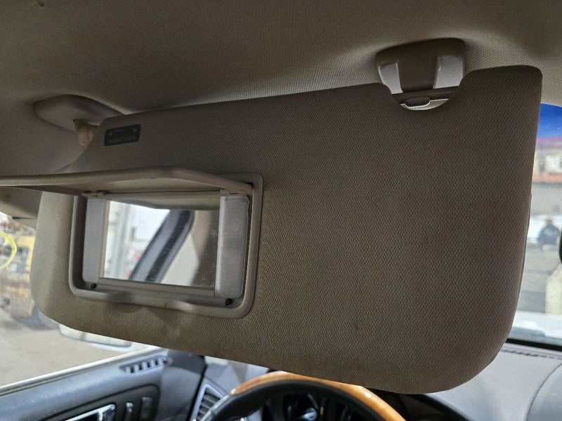 Driver Sun Visor Illuminated With Garage Door Opener Fits 10-12 MKT 64