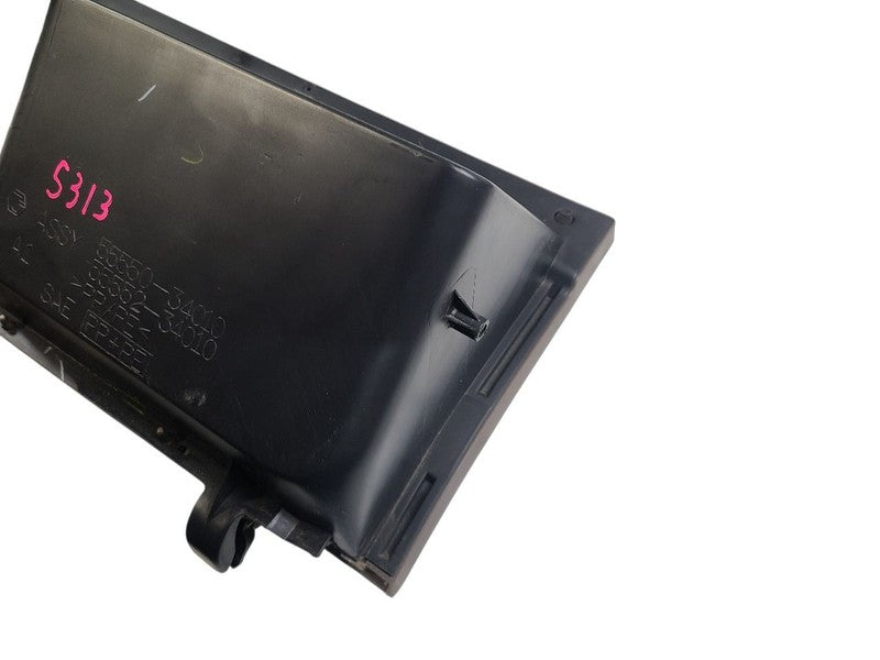 T100      1998 Glove Box 652977