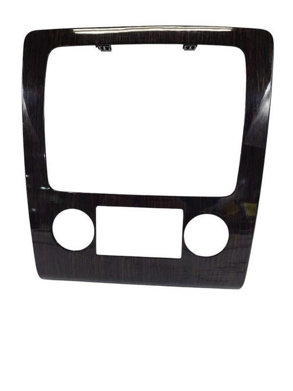 TRAVERSE  2017 Dash Bezel 608827