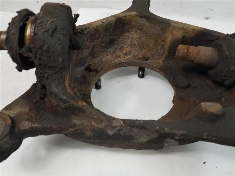Driver Front Spindle/Knuckle From 8501 GVW Fits 95-97 FORD F250 PICKUP