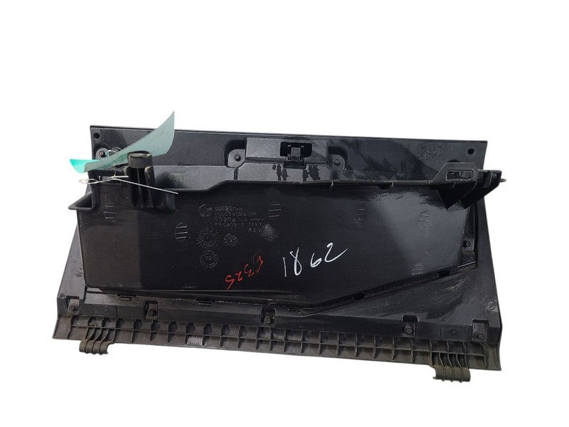 RAM2500   2004 Glove Box 653752