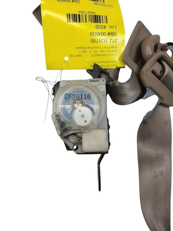 T100      1995 Seat Belt Rear 617884