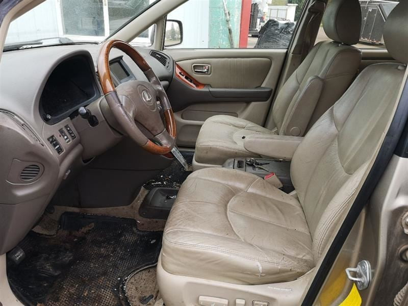 Driver Left Tail Light Tailgate Mounted Fits 00-03 LEXUS RX300 273098