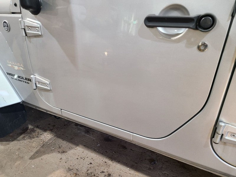 Driver Front Door VIN W 6th Digit Jk Body Full Door Fits 11-18 WRANGLE