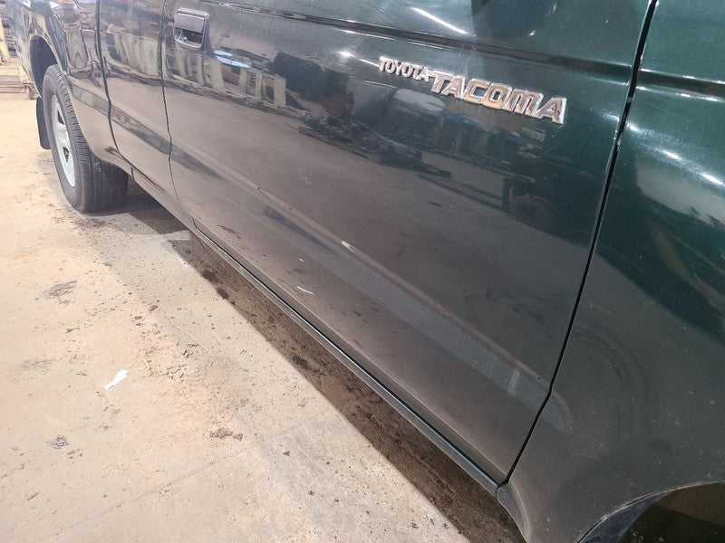Passenger Right Front Door Manual Windows Fits 95-04 TACOMA 679523