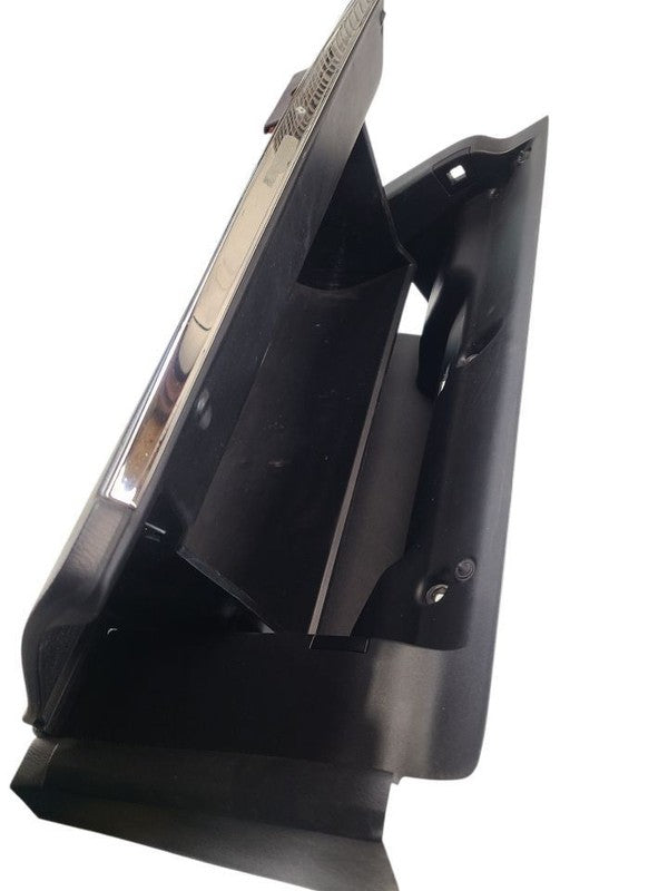 QX80      2016 Glove Box 659675