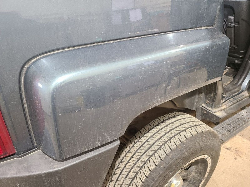 H3        2006 Fender Flare/Extension 679841