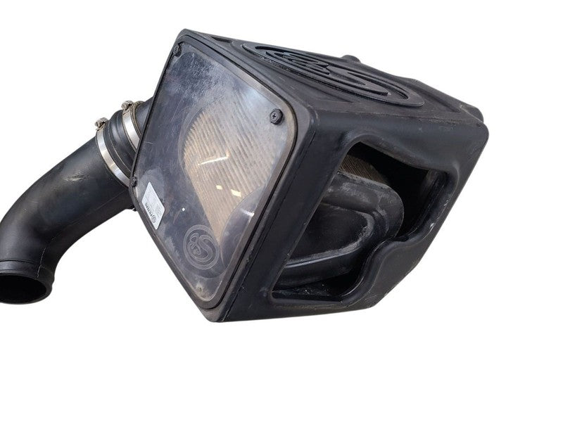Air Cleaner 6.6L Fits 13-16 SIERRA 2500 PICKUP 639745