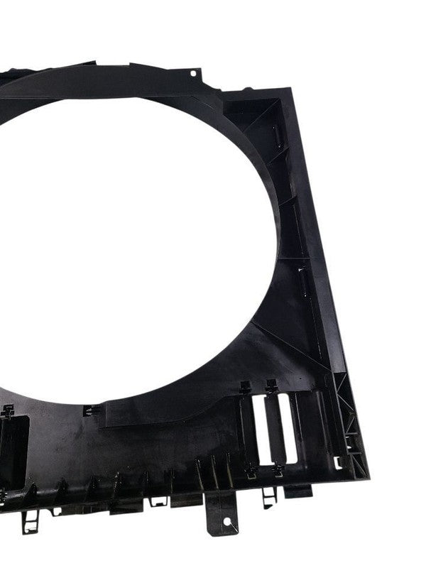 QX80      2015 Radiator Shroud 654211