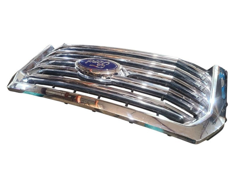 Grille Center XLT 5 Chrome Bars Fits 15-17 FORD F150 PICKUP 652350