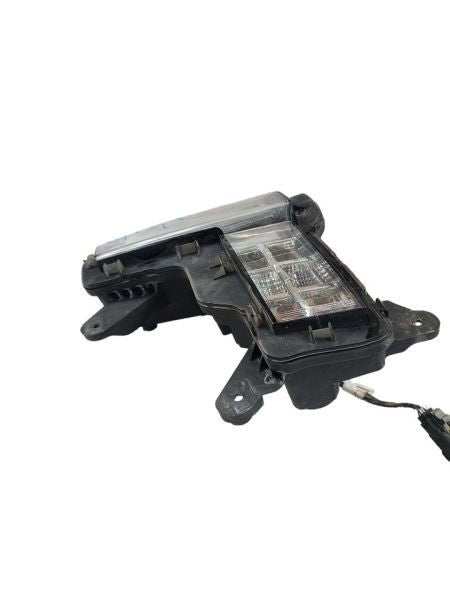 Driver Corner/Park Light Park Lamp-turn Signal Fits 15-19 ESCALADE 590