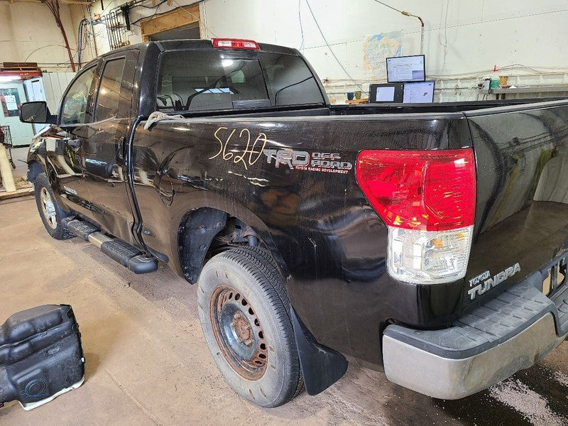 Straps for Fuel Tank 26.4 Gallon Fits 07-21 TUNDRA 673007