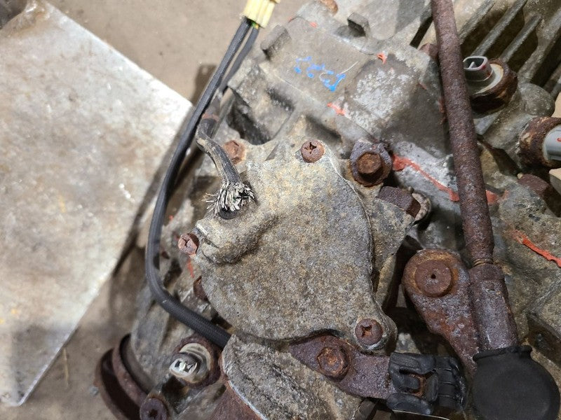 Transfer Case Thru 12/94 Fits 91-95 LAND CRUISER 649500