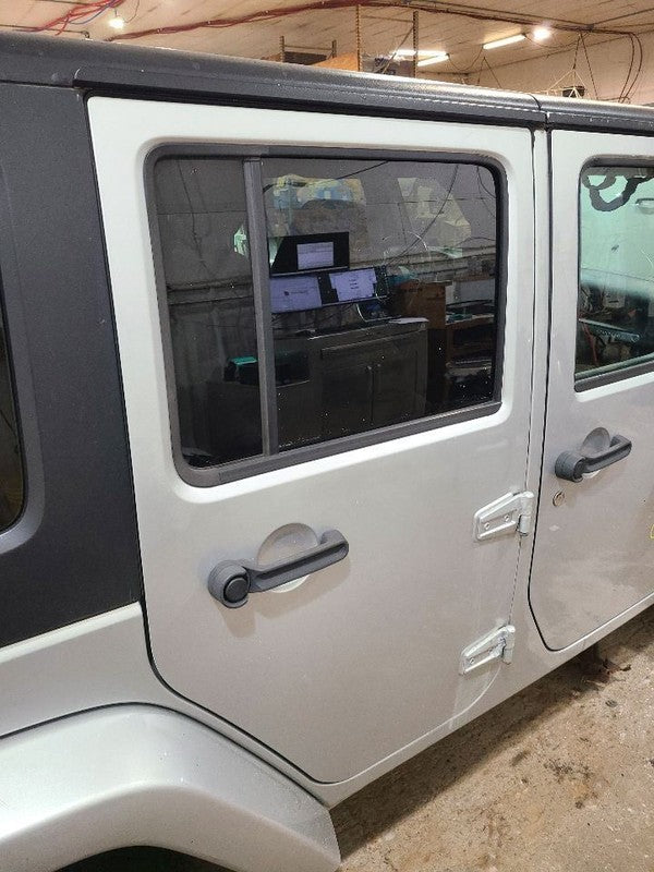 Passenger Rear Side Door Full Door VIN W 6th Digit Fits 11-18 WRANGLER